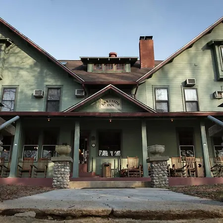 Lakeside Inn